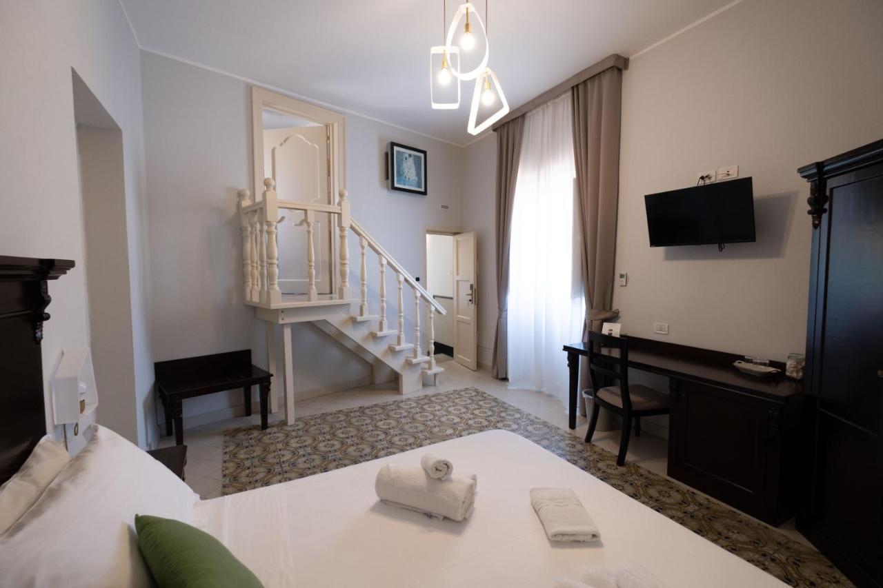 Hotel Borgo Di Ciaula Santa Flavia Eksteriør billede