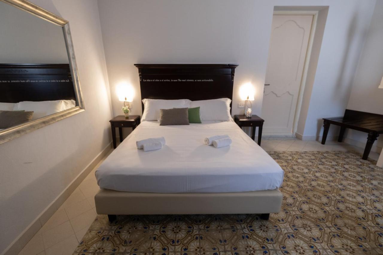 Hotel Borgo Di Ciaula Santa Flavia Eksteriør billede