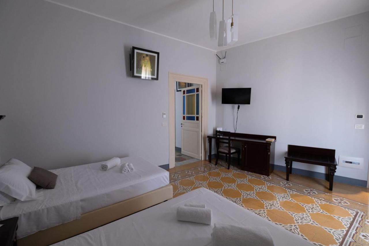Hotel Borgo Di Ciaula Santa Flavia Eksteriør billede
