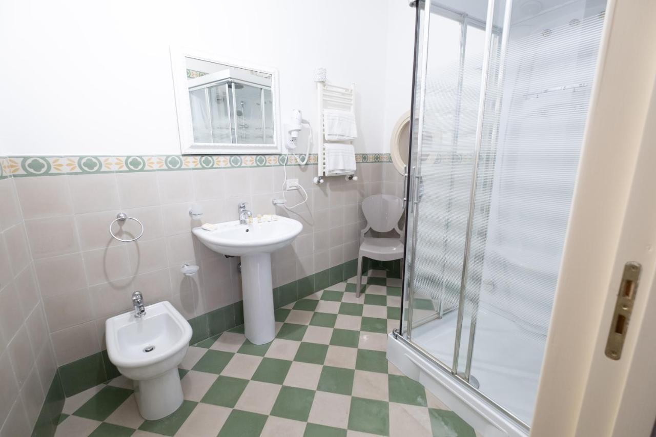 Hotel Borgo Di Ciaula Santa Flavia Eksteriør billede
